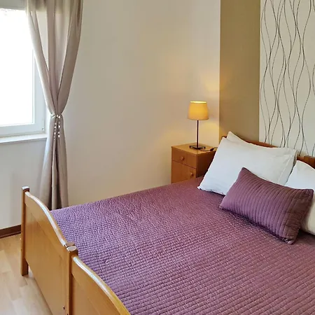 Brnic8 By Interhome Apartamento